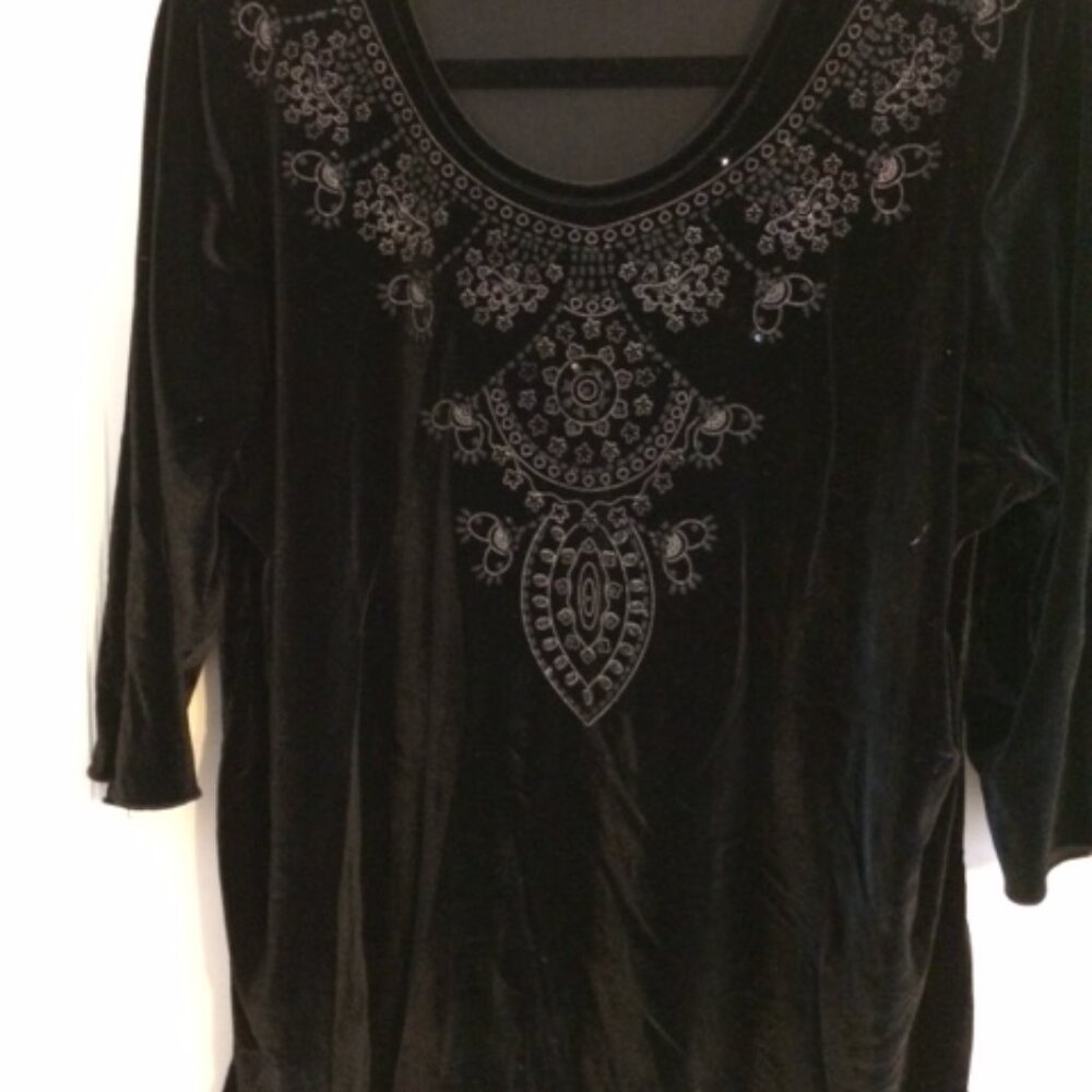 DB Sport Black Velvety Sequin Sparkle Top | Plus Size 1X